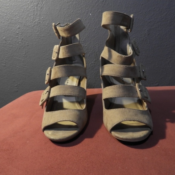Chinese Laundry Block Heel Sandals - Picture 2 of 8